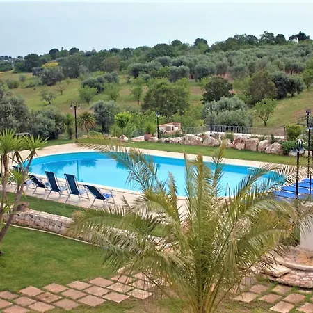 Trulli Fogliarella Остуни