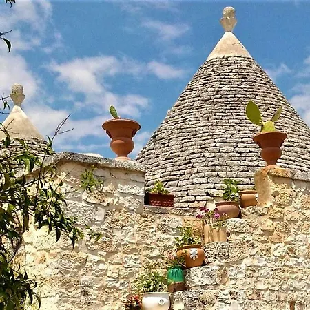 Trulli Fogliarella * אוסטוני